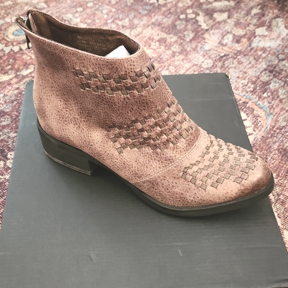 NIB NOT RATED | $60 Western Ankle Bootie - Picture 2 of 8